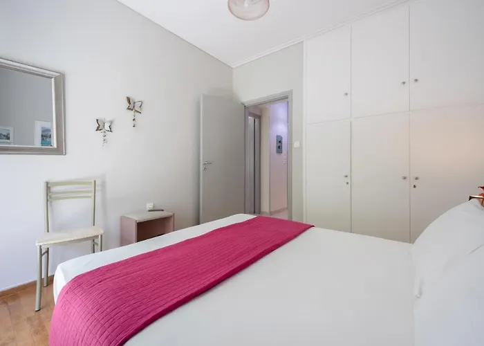 Heart Of Koukaki Flat, Near Acropolis & Filopappou