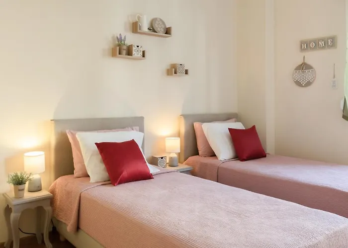 Heart Of Koukaki Flat, Near Acropolis & Filopappou